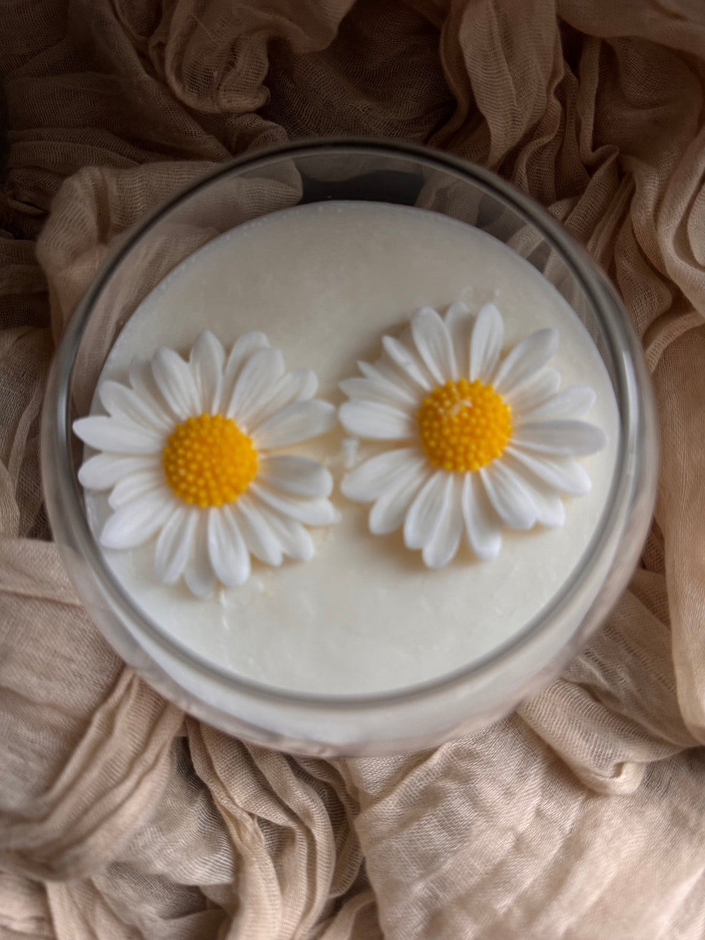 Petal in Light Flower-topped candles • Clean burn • Gift-ready